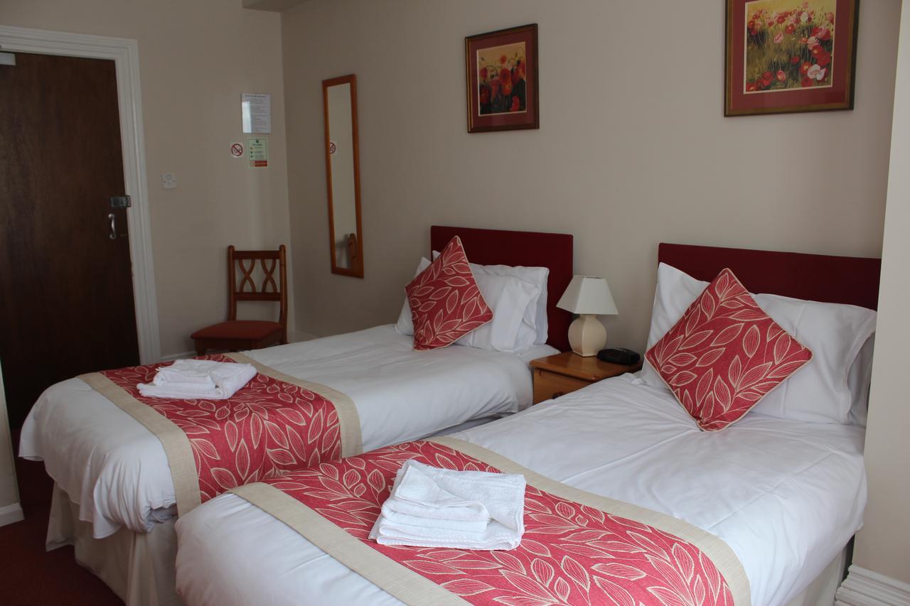 By The Sea Bed And Breakfast Eastbourne Eksteriør billede