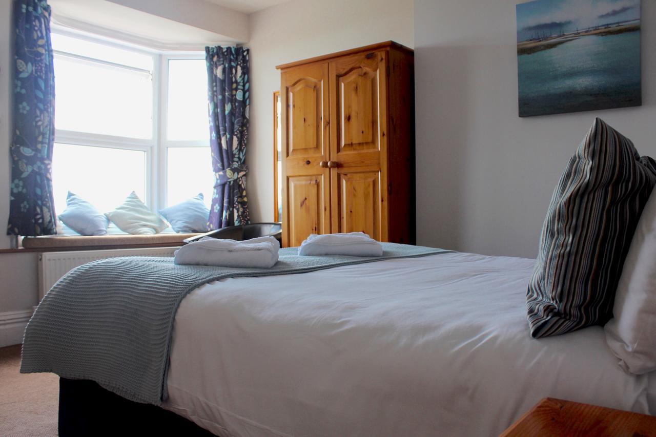 By The Sea Bed And Breakfast Eastbourne Eksteriør billede