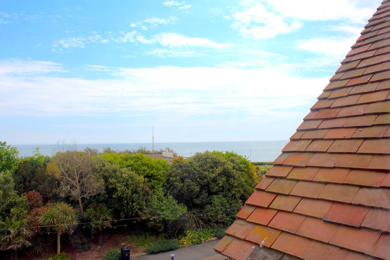 By The Sea Bed And Breakfast Eastbourne Eksteriør billede