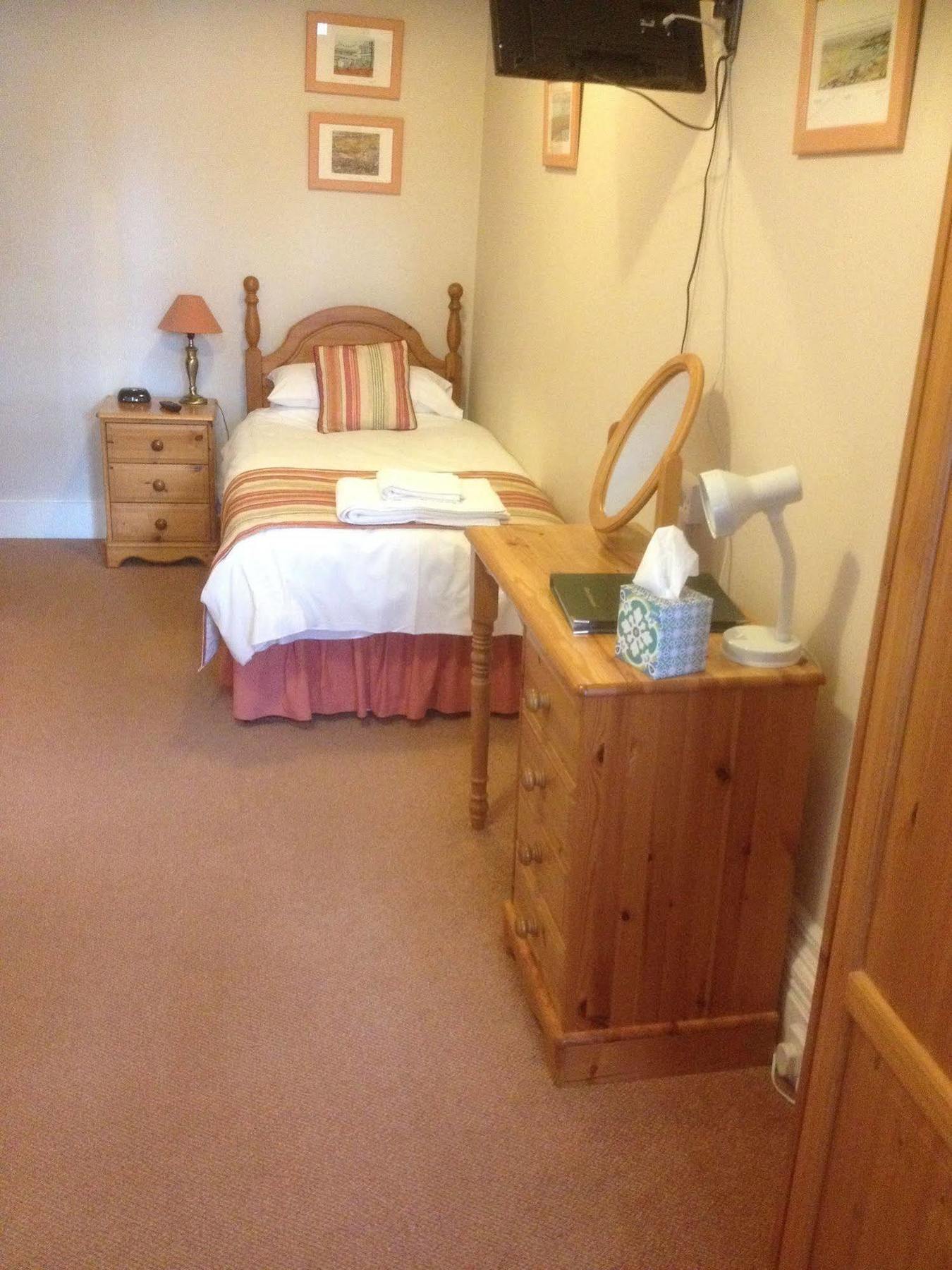 By The Sea Bed And Breakfast Eastbourne Eksteriør billede