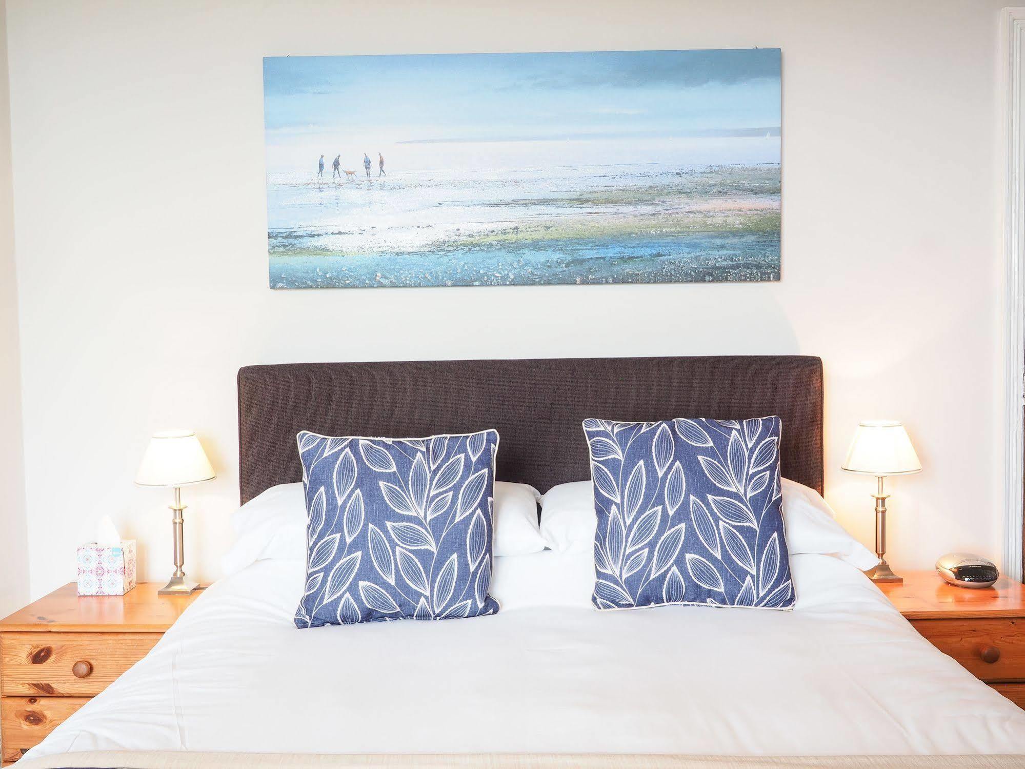 By The Sea Bed And Breakfast Eastbourne Eksteriør billede